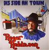 kuunnella verkossa Roger Robinson - Dis Side Ah Town